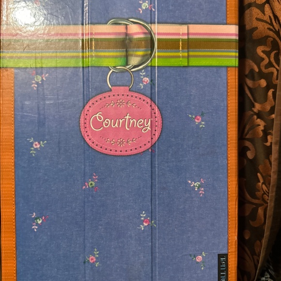 Doll - Picture 5 of 5